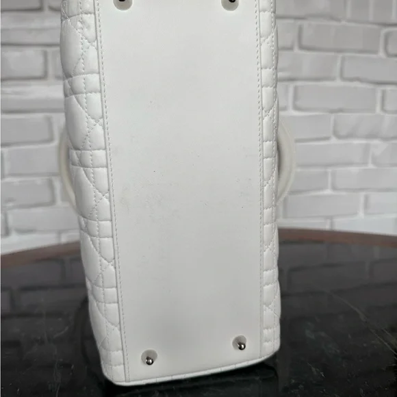 Christian Dior Cannage Lady Dior - Picture 12 of 17